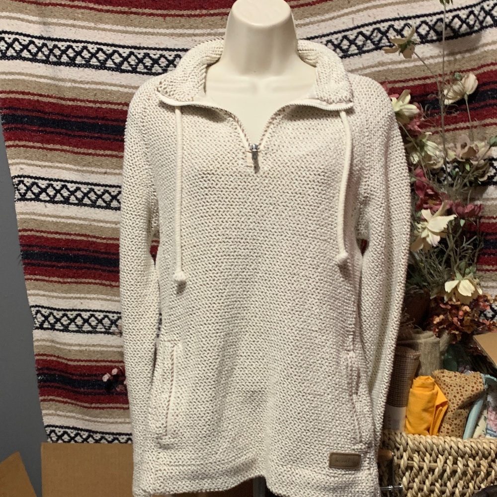 Weird fish Cozy Cream V-Neck Sweater